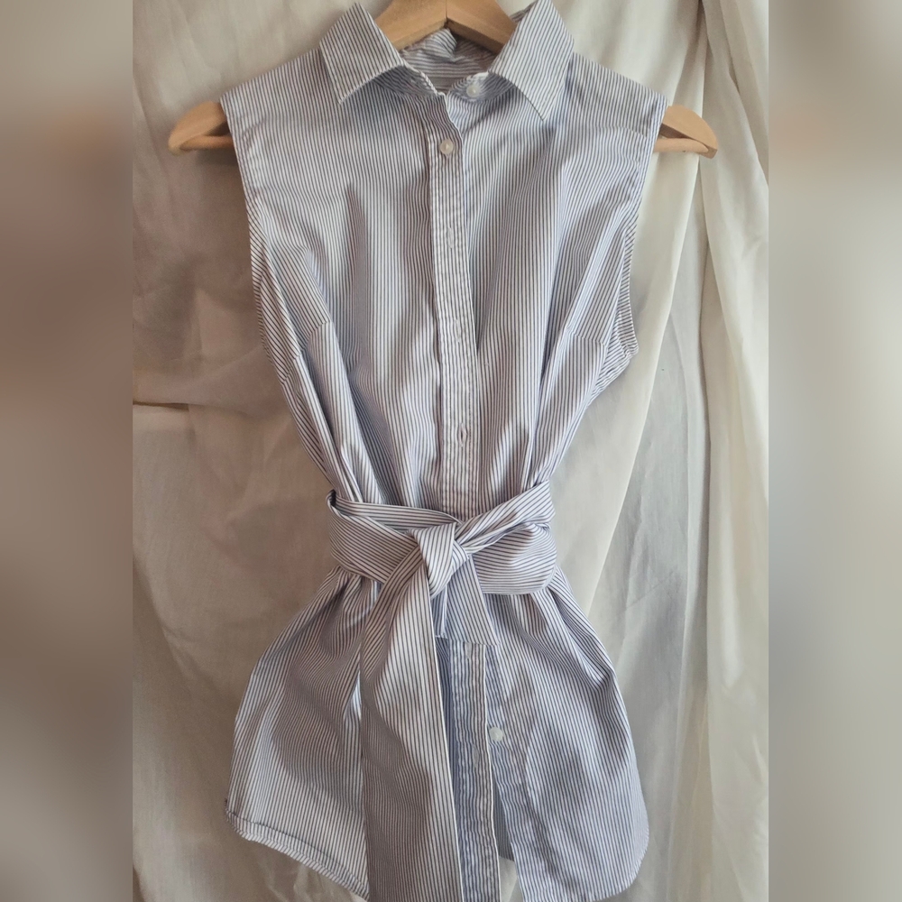 Preppy Banana Republic Riley Classic Tailored-Fit Stretch Shirt With Tied Waist